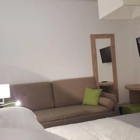 Vanessa Bed and Breakfast 4*