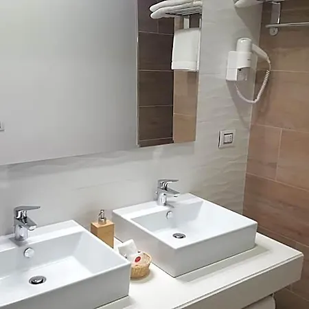 Vanessa Bed & Breakfast 4*