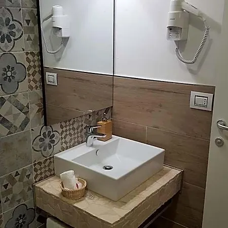 Vanessa Bed & Breakfast 4*