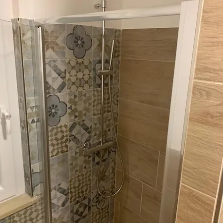 Oda ve Kahvaltı Vanessa 4*